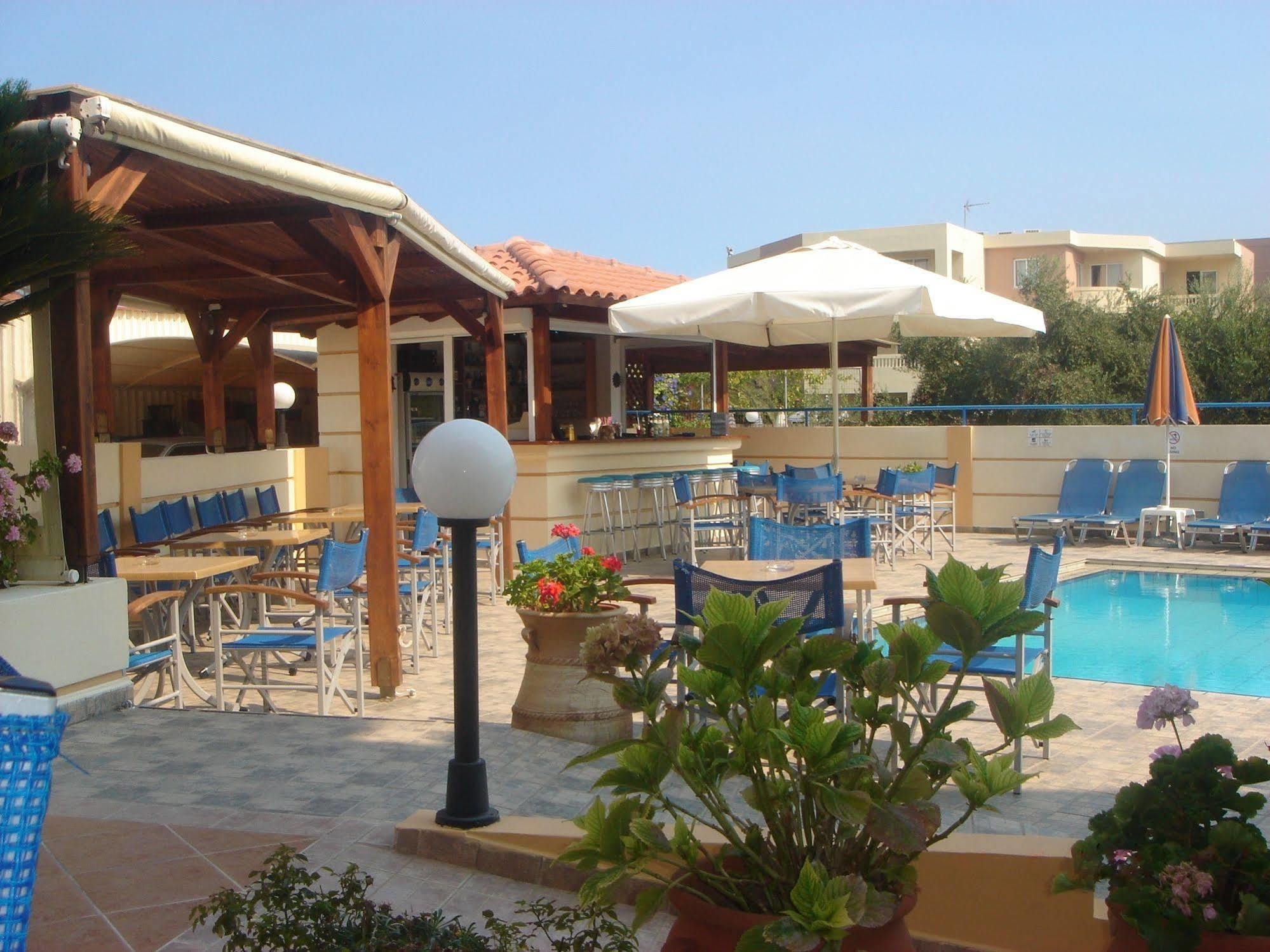 Dias Hotel Apartments Agia Marina Exterior foto