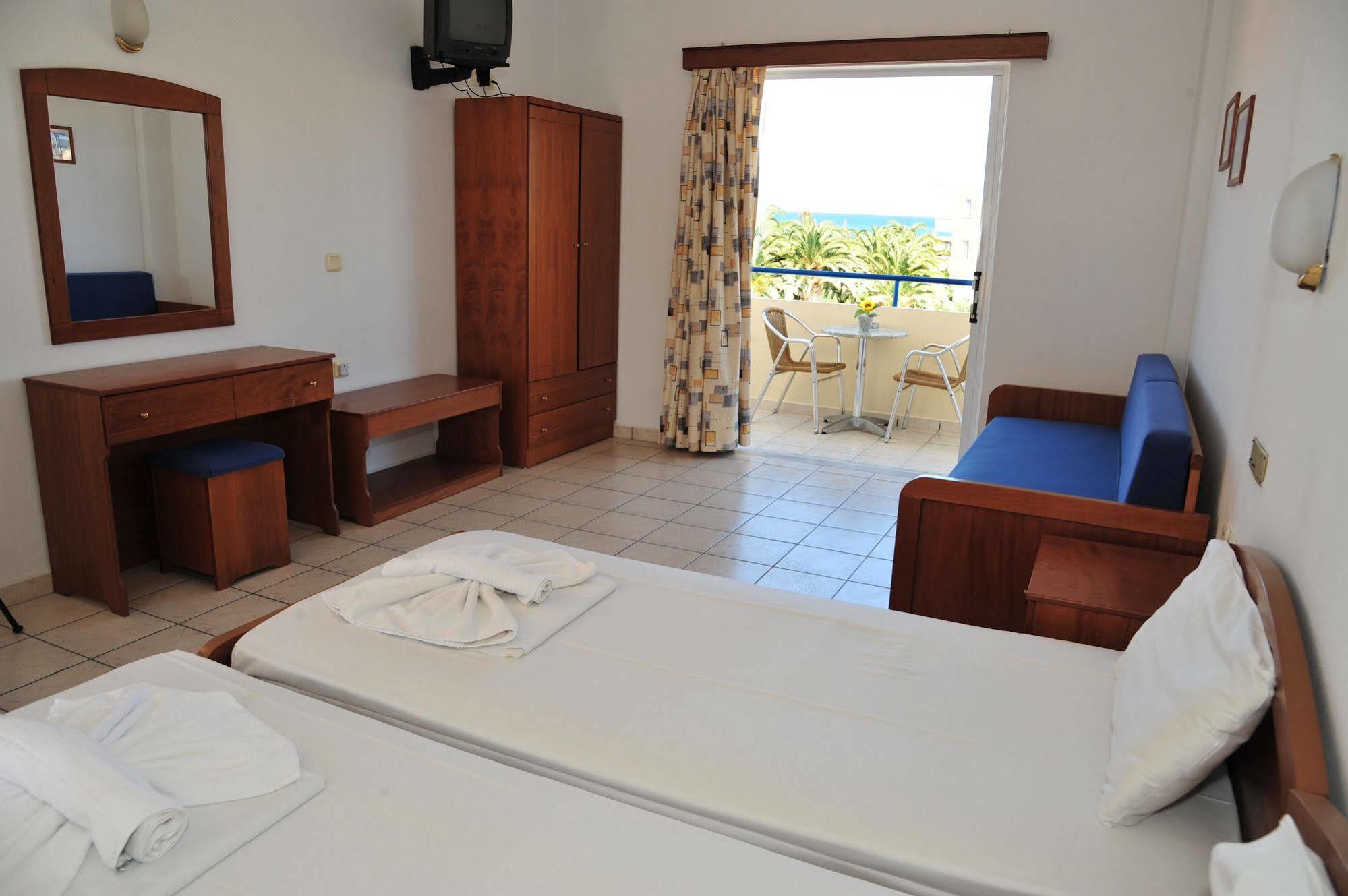 Dias Hotel Apartments Agia Marina Exterior foto