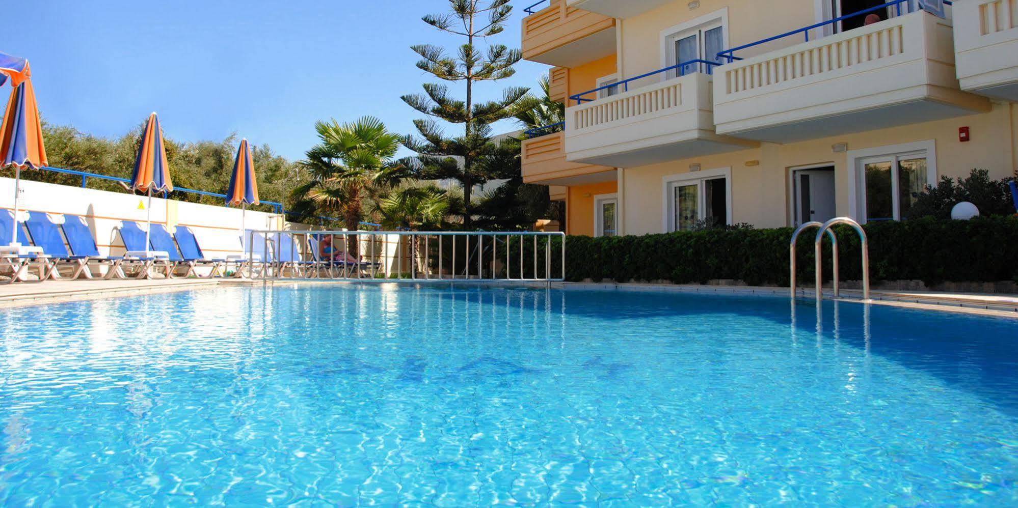 Dias Hotel Apartments Agia Marina Exterior foto
